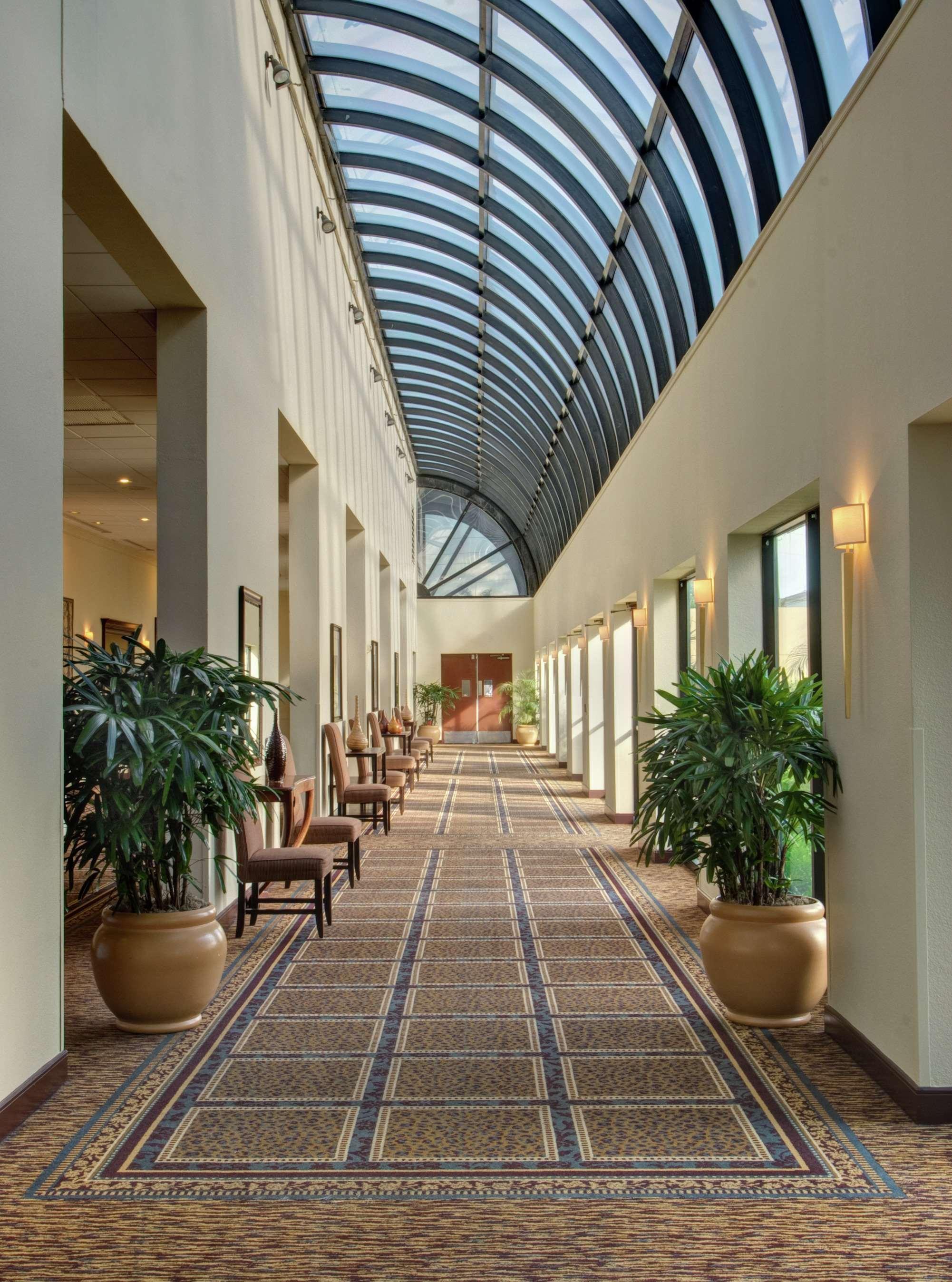 Embassy Suites By Hilton West Palm Beach Central Dalaman gambar